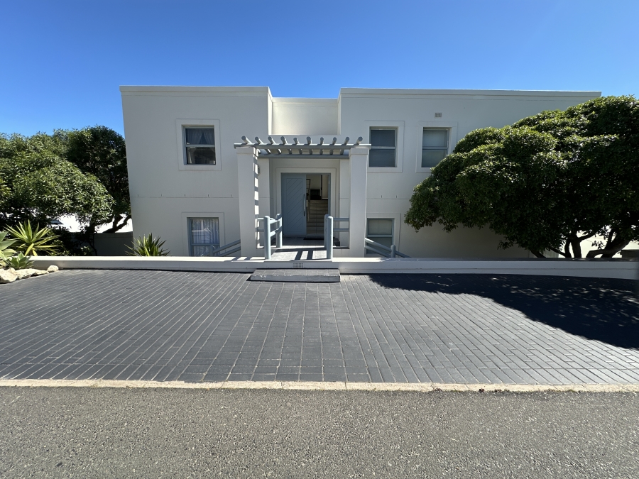 4 Bedroom Property for Sale in Paradise Beach Western Cape